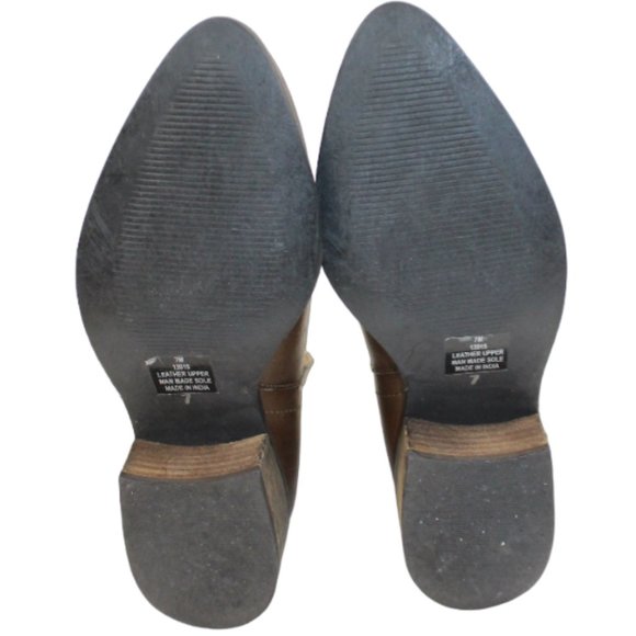 Diba True Stop By Taupe “V” Cut Leather Ankle Boot, Size 7 - Picture 7 of 8